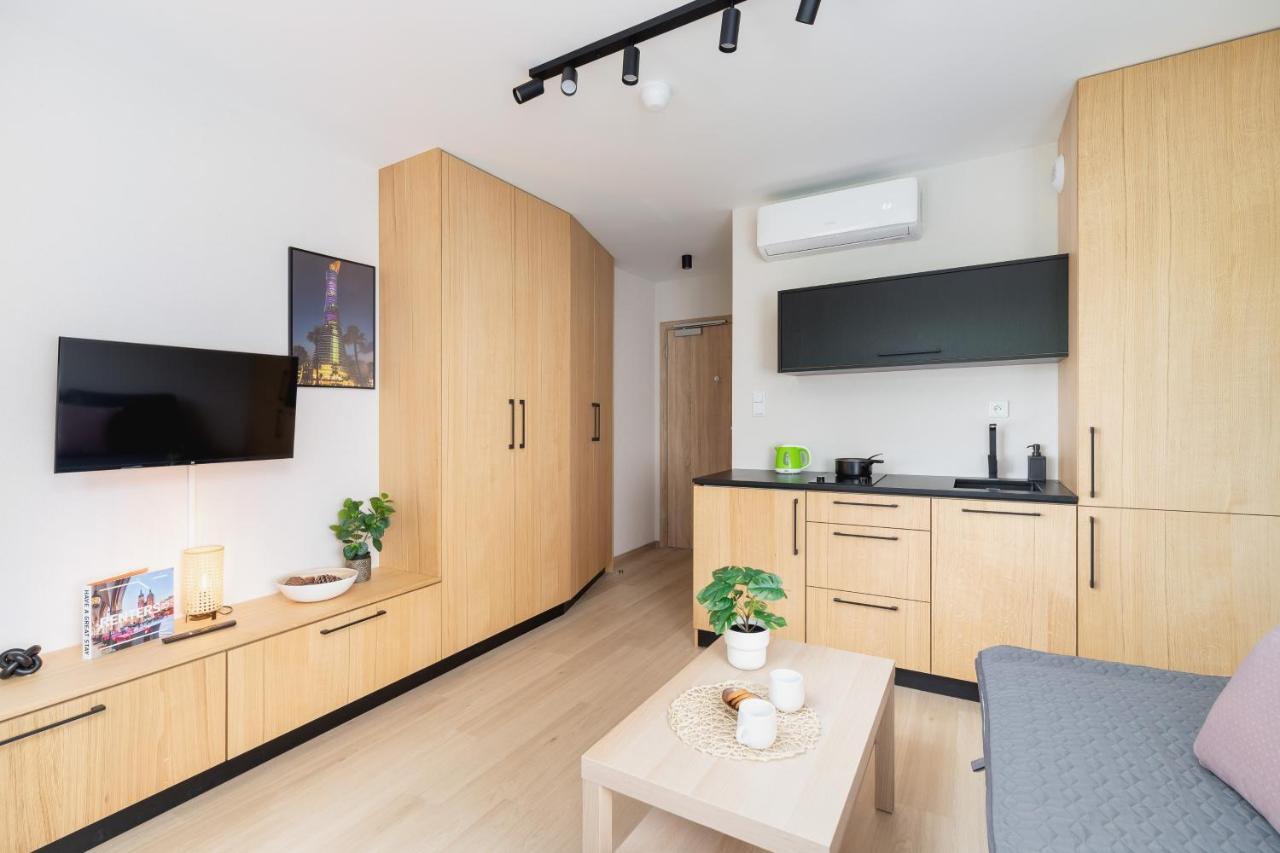 Cozy Studio Apartments Sauna & Ac Krakow By Noclegi Renters Esterno foto