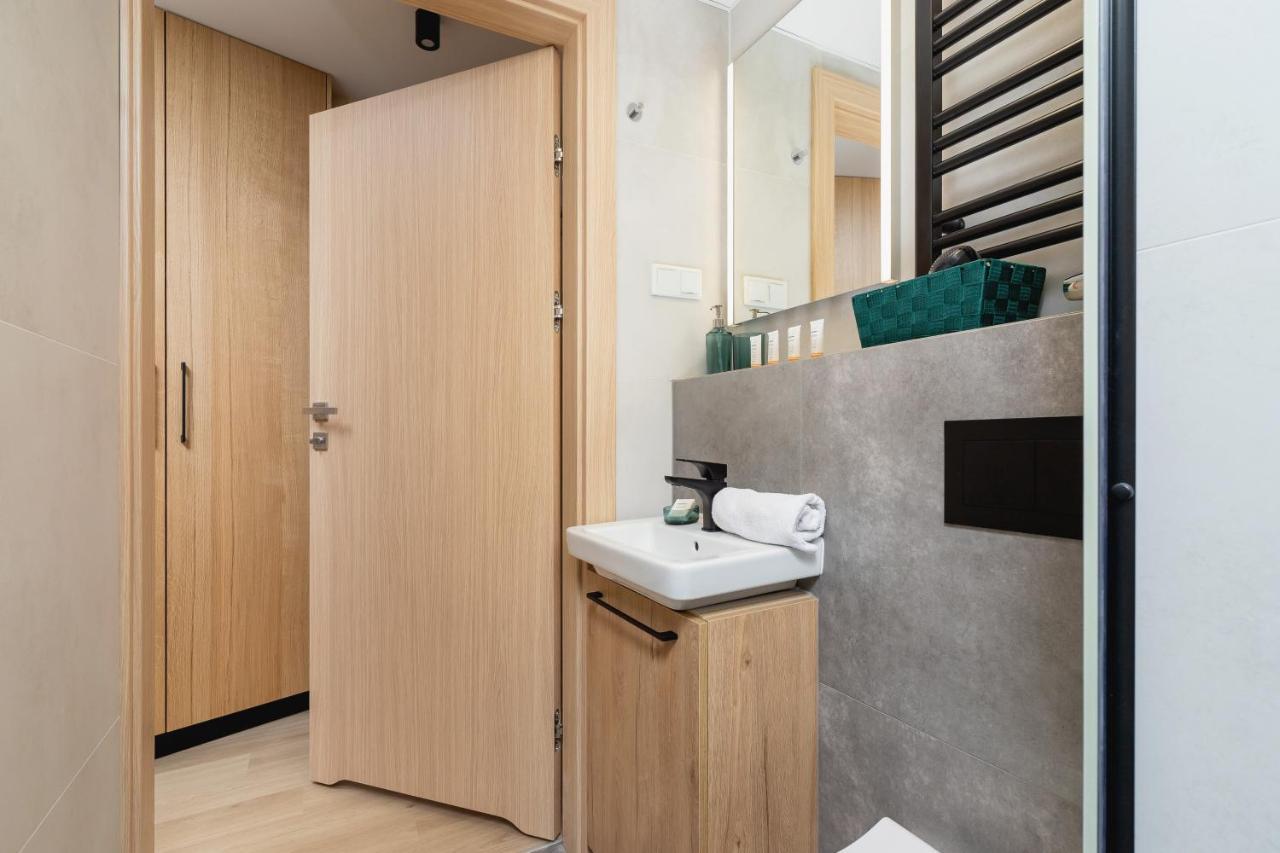 Cozy Studio Apartments Sauna & Ac Krakow By Noclegi Renters Esterno foto